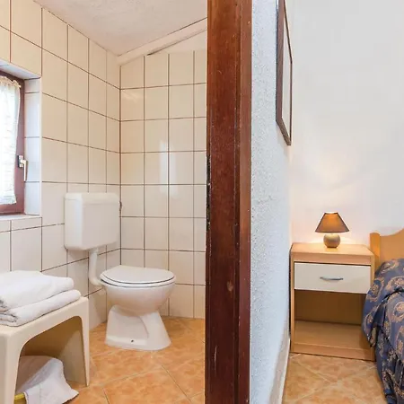 Nice In Porec-mugeba With Wifi 아파트