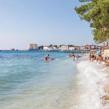 아파트 Nice In Porec-mugeba With Wifi