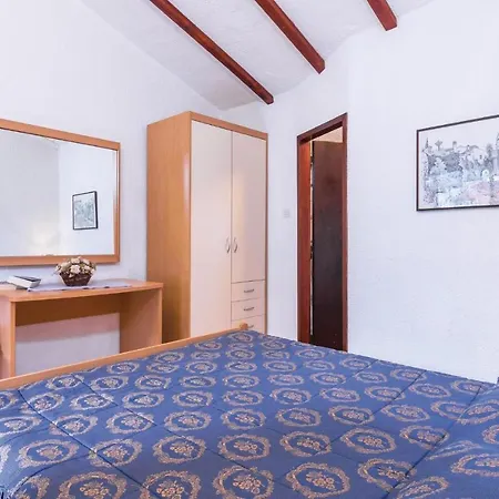 Nice In Porec-mugeba With Wifi 아파트 Mugeba